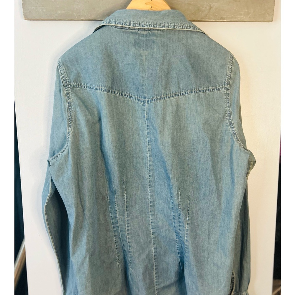 Wrangler embroidered denim shirt - Picture 16 of 16